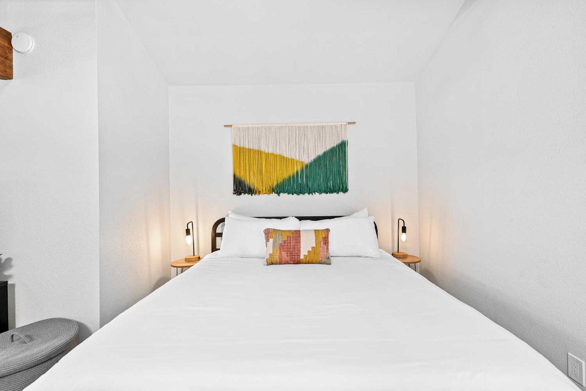 Basecamp Lodge موونت شاستا الغرفة الصورة